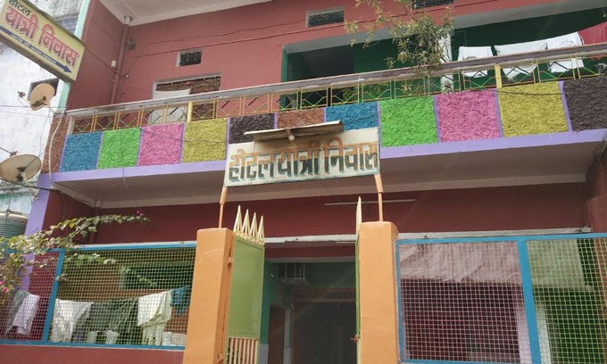 Varanasi Hotel | Hotel Yatri Niwas
