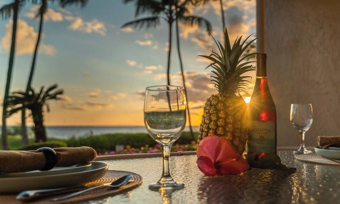 Kihei Condo | Hotel-zoned OCEAN FRONT GROUND FLOOR! Menehune Shores 121