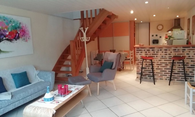Le Cloitre-Saint-Thegonnec Cottage | House in Breton village between land and sea