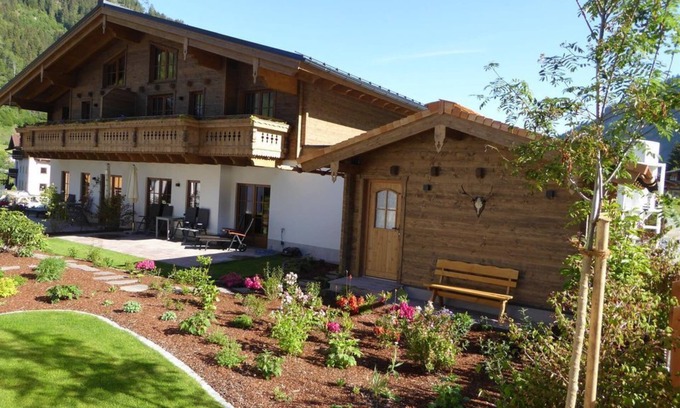 Rauris Apartment | House 1-06, WHG. 2 - Hochalmbahnen Chalet