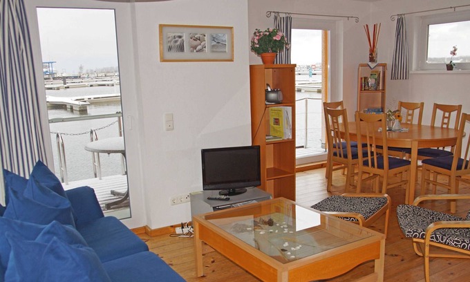Kroeslin House | House 1 / pets possible - FLOATING HOUSES Classic - Kröslin / up to 6 pers.