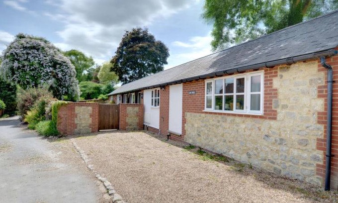Nettlestead House | House ∙ 2 bedrooms ∙ 4 guests