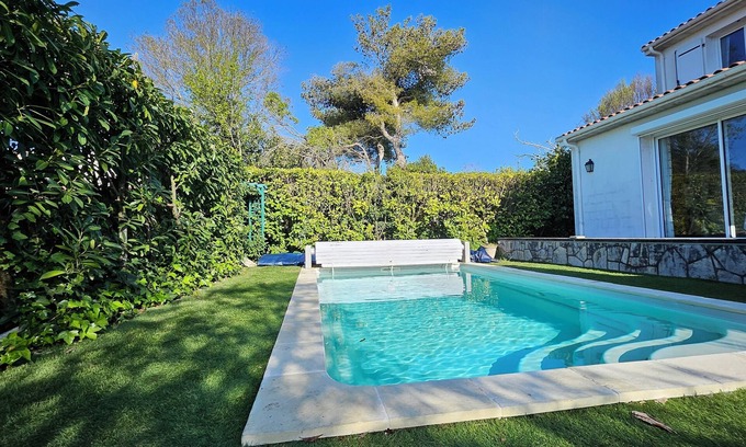 Royan House | House 3*, 8 pers, swimming pool, near beach and center