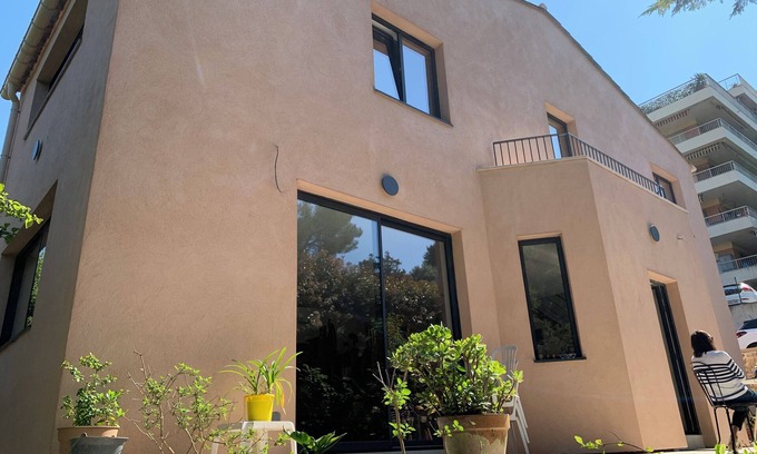 Le Cannet House | House 7 persons, Vallon de la Tousque with terrace, in a green setting