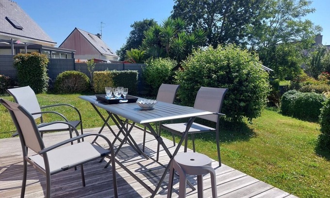 Nevez House | House and enclosed garden facing south, quiet, close to the center, 3 km from the beaches