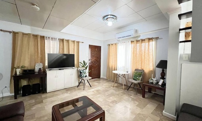 Matandang Balara Apartment | House B Spacious 3BR3TB along Commonwealth Ave