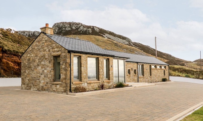 Maghery House | HOUSE CROHY HEAD, pet friendly in Dungloe, County Donegal