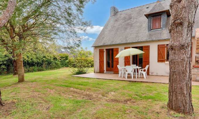 Sarzeau Ski Chalet | House for 8- garden between Beaches and Gulf