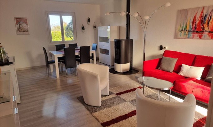 Saint-Georges-de-Didonne House | House with wooded garden, very quiet area, 20 min walk from the beach.