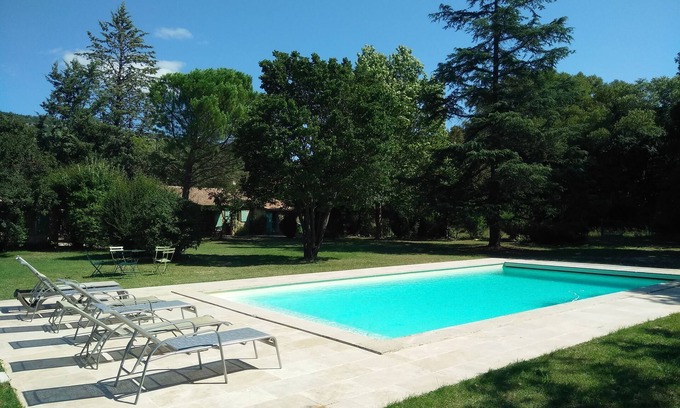 Saint-Martin-de-Castillon House | House with large pool in the heart of the Luberon