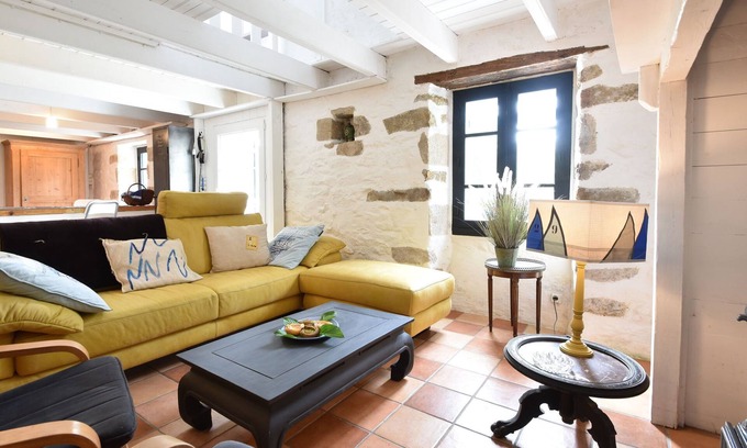 Cleden-Cap-Sizun House | House full of charm with garden,10min from the Pointe du Raz