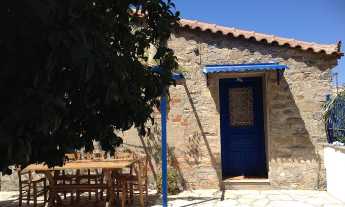 Vathi House | House In Samos with private garden - Ano Vathi
