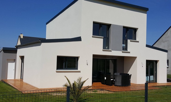 Plurien House | HOUSE JUST A STONE'S THROW FROM THE SEA