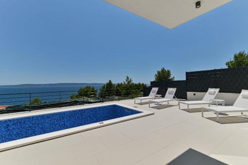 Okrug Gornji House | House Maca