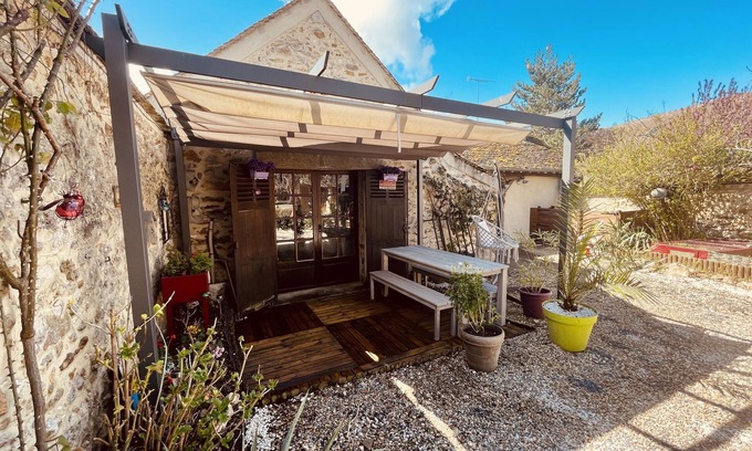 Saint-Sauveur-sur-Ecole House | House near Barbizon/Fontainebleau/A6