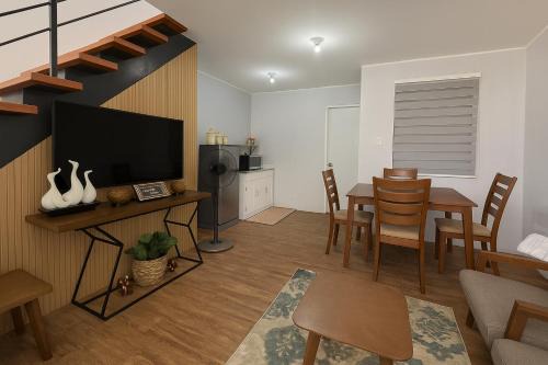 Nasugbu House | House near Caleruega Chapel & Twin Lakes Tagaytay - The Nook By Reivel