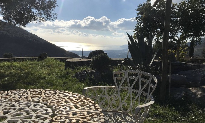 Terracina Apartment | House of the Olive Tree, in the Natural Park of the Ausoni Mountains and Lake Fondi.