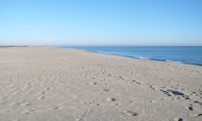 Sainte-Marie-Plage Villa | HOUSE ON BEACH, POOL, GARDEN , WIFI.