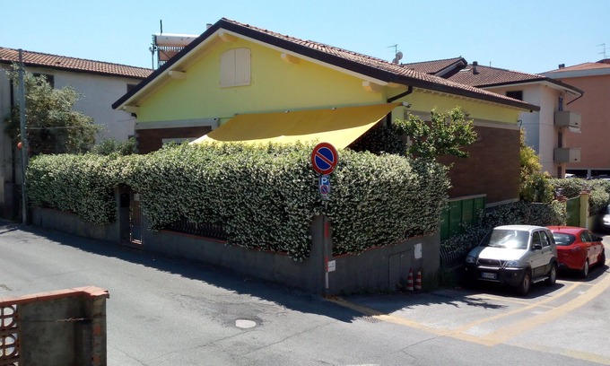 Querceta House | HOUSE ON THE BORDER OF FORTE DEI MARMI