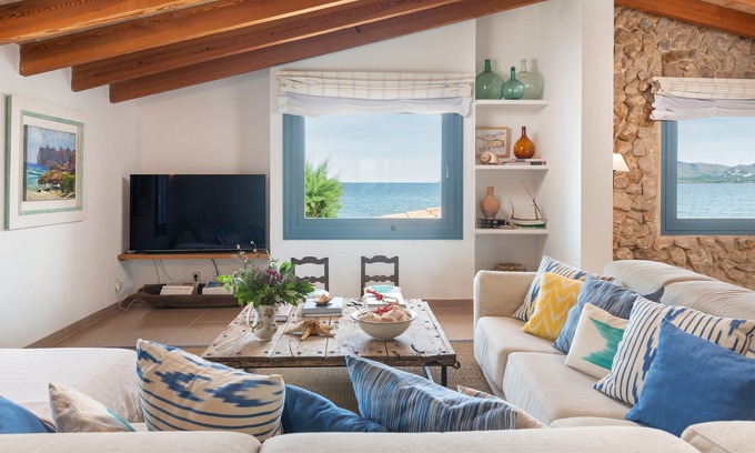 Puerto de Pollensa House | House on the first line of the Bay of Pollensa. farm can cuarassa