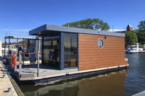 Dziwnow Boat Rental | House on Water in Dziwnów near Clean Beach