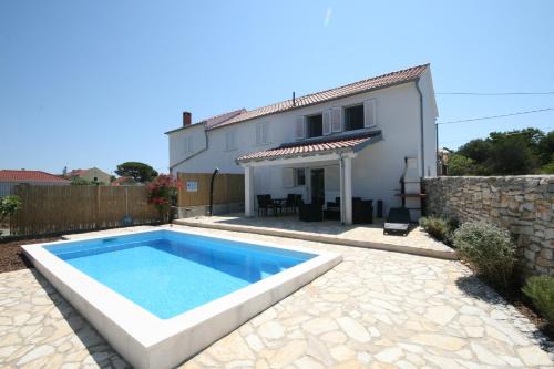 Veli Rat House | House Sakarun with swimming pool