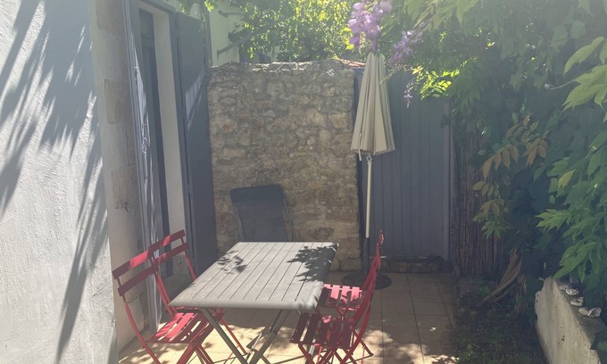La Rochelle House | House, south terrace, beautiful view, near beach, parks and downtown