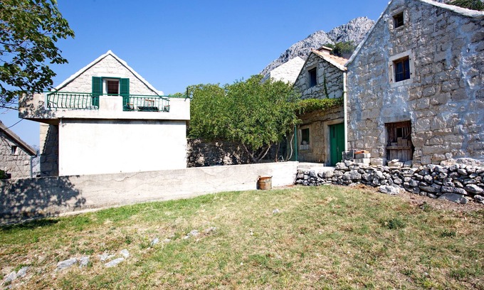 Borak House | House Tina (81851-K1) - Omis