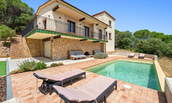 Sant Feliu de Guixols Villa | House with private pool 2km beach and center
