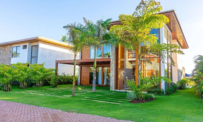 Praia do Forte House | House with 06 suites 200m from the Natural Pools beach
