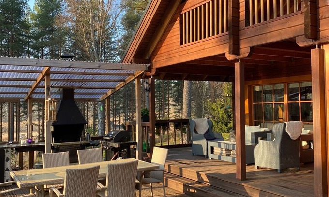 Lohja House | House with 2 saunas, BBQ and big terrace by the lake.