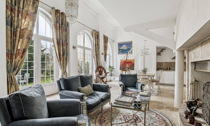 Saint-Prix House | House with a swimming pool 30 minutes from Paris
