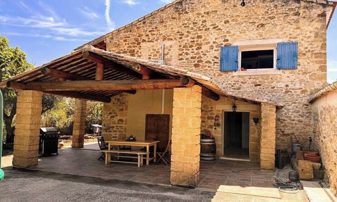 Sauveterre House | House with a view of Mont Ventoux, Sauveterre