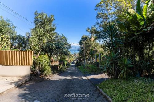 Sambaqui House | House with BBQ 550m from the Beach GSS0488