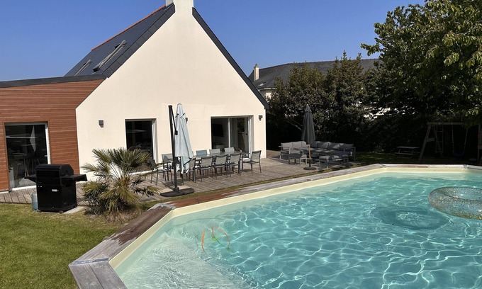 Saint-Cast-le-Guildo House | House with heated pool near beaches