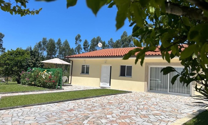 Gaifar House | House with garden