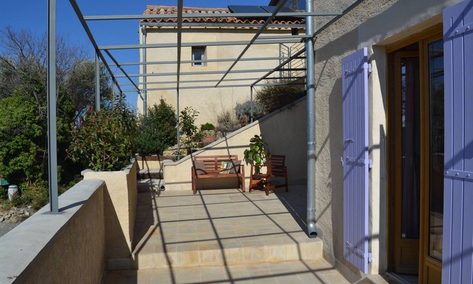 Seguret Villa | House with garden, terraces, views, comfortable in all seasons