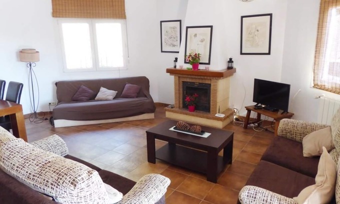 Arenas Ski Chalet | House with Private Pool (Soleada)