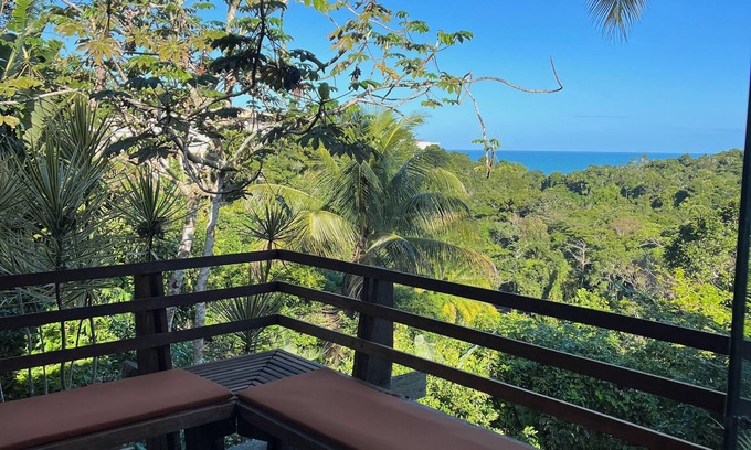Arraial d'Ajuda Villa | House with sea view in the heart of Arraial d'Ajuda, 10 minutes from the center and the beach!