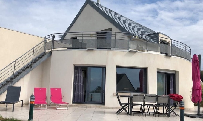Trevignon House | House with sea view, walking distance to the beach, enclosed garden