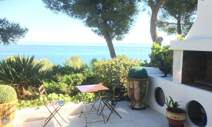 Martigues House | house with view on lake pond de berre