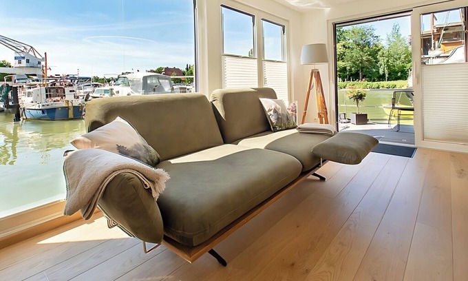 Vahrenwald-List Boat Rental | Houseboat ANKERLOFT - vacation on the water in the middle of Hanover's marina!