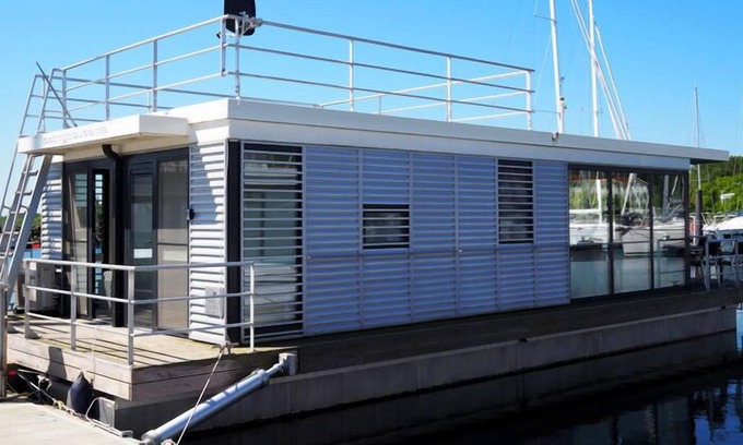 Tarnewitz Boat Rental | Houseboat in Boltenhagen
