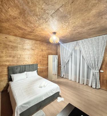 Yerevan Hotel | Hovakimyans Hotel And Pool