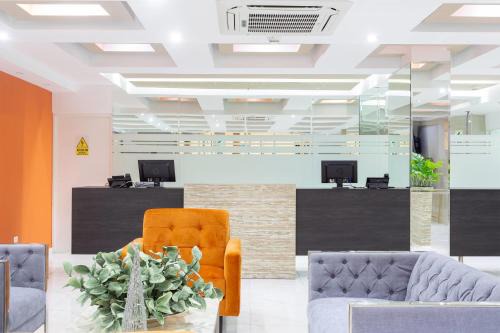 Petit Jean Ocharan Hotel | Howard Johnson by Wyndham Lima Miraflores Art House