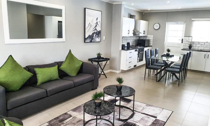 Cape Town Apartment | Howards Villas