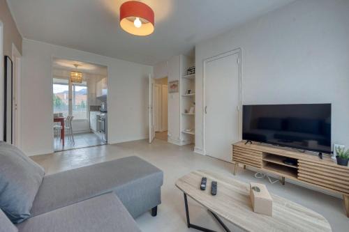 Saint-Martin-d'Heres Apartment | #HQ Les Zenith Colors Agréable T4 at SMH