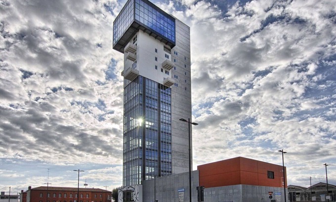 Mestre Apartment | Htm Tower - 1101 Executive by Halldis