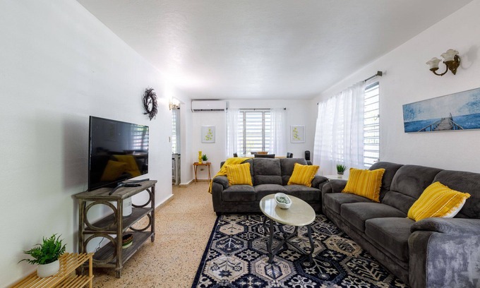 Mata de Platano House | Huge Porch House in Rainforest 15 min from Beach
