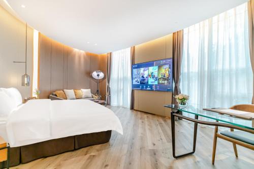 Guangzhou Hotel | Huiju Hotel -Shamian Xidi Pier Night Cruise on the Pearl River branch-Canton Fair free shuttle bus included Breakfast